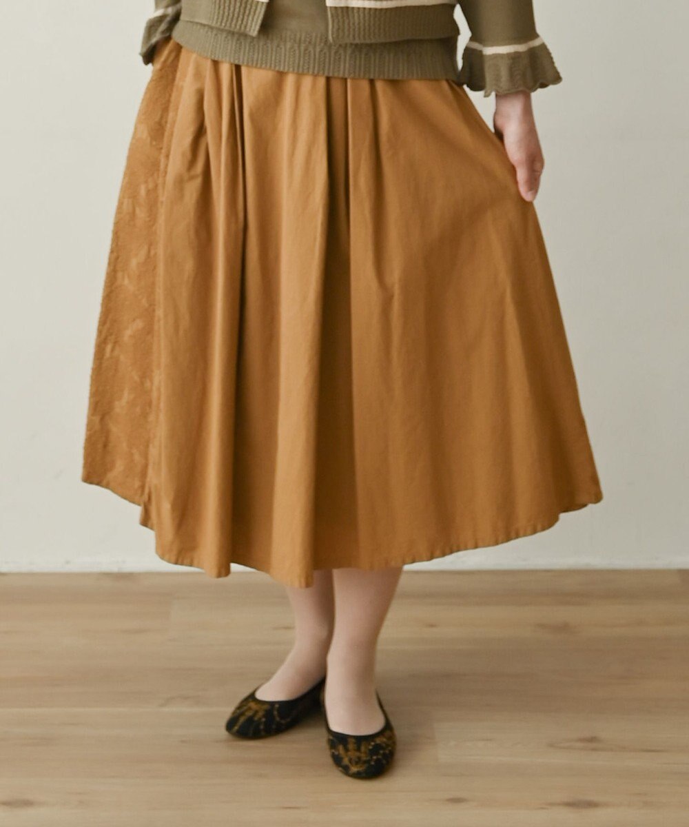 muuc 〈オーガニックコットン〉〈通年着られる〉フラワーノット刺繍 ウエスト後ろゴムあり 裏地あり ギャザースカート 