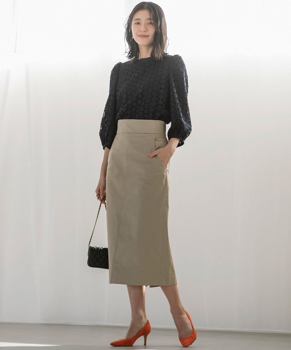 組曲 【WEB限定】サテンストレッチ Iラインスカート 