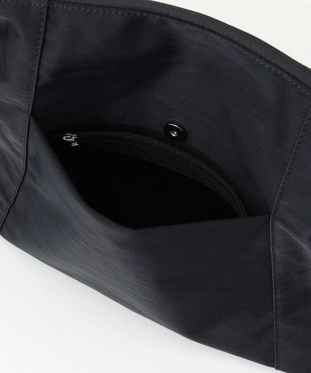 LA BAGAGERIE 【maison vert】 【トラベルにぴったり！】メニーポケットボディショルダーバッグ 