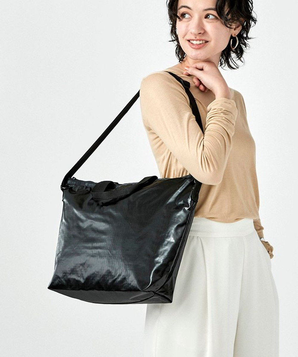 DELUXE EASY CARRY TOTE/ブラックシャイン / LeSportsac