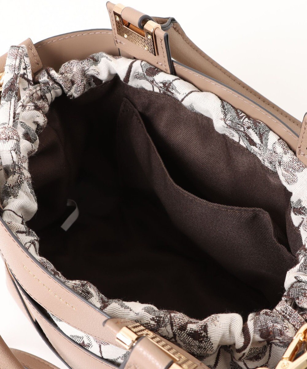 style code 【MERCURYDUO/マーキュリーデュオ】軽量メッシュ　花柄巾着付ミニトートバッグ 