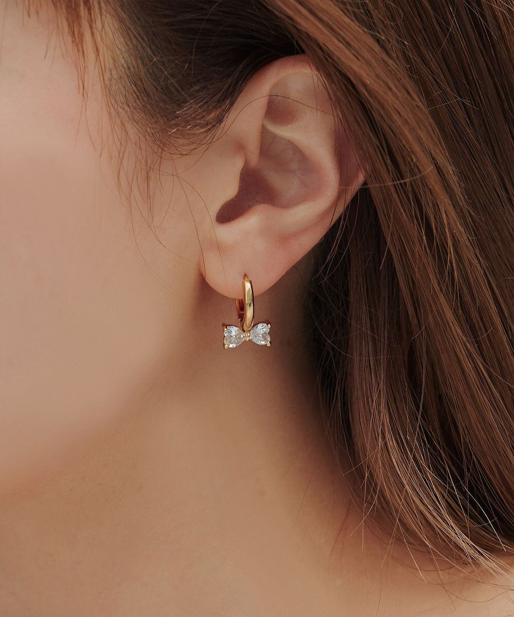 Tiaclasse 【金属アレルギー対応・選べる2タイプ】クリスタルリボンピアス 