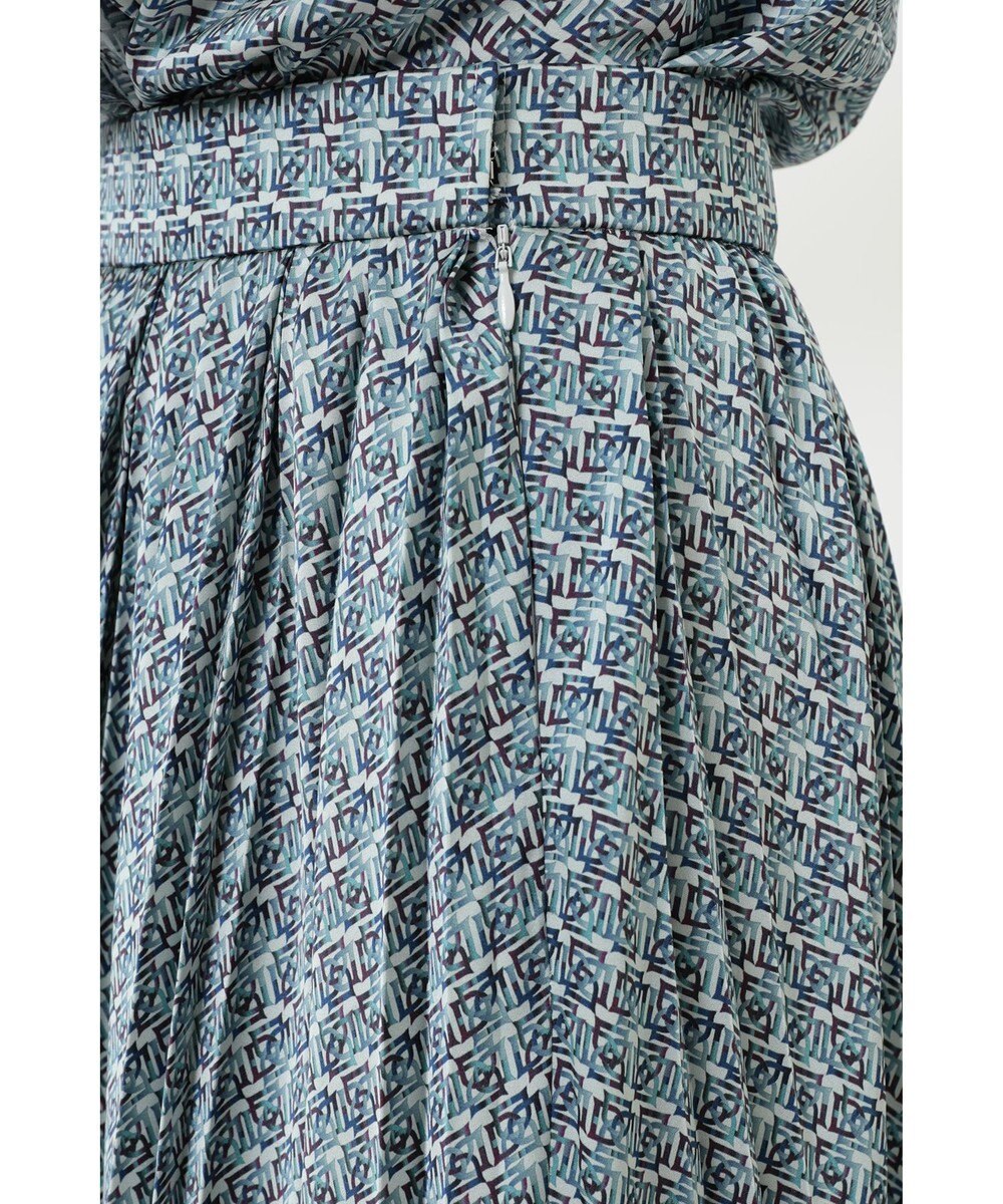 DAKS サテンプリントプリーツスカート 