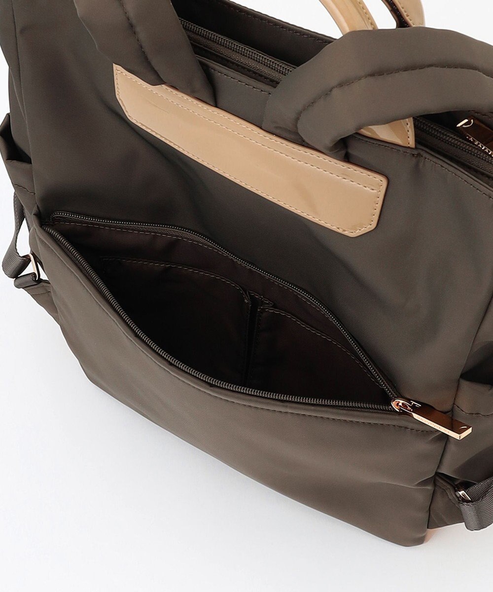 LA BAGAGERIE ツイルナイロン×エナメル リュックサック 