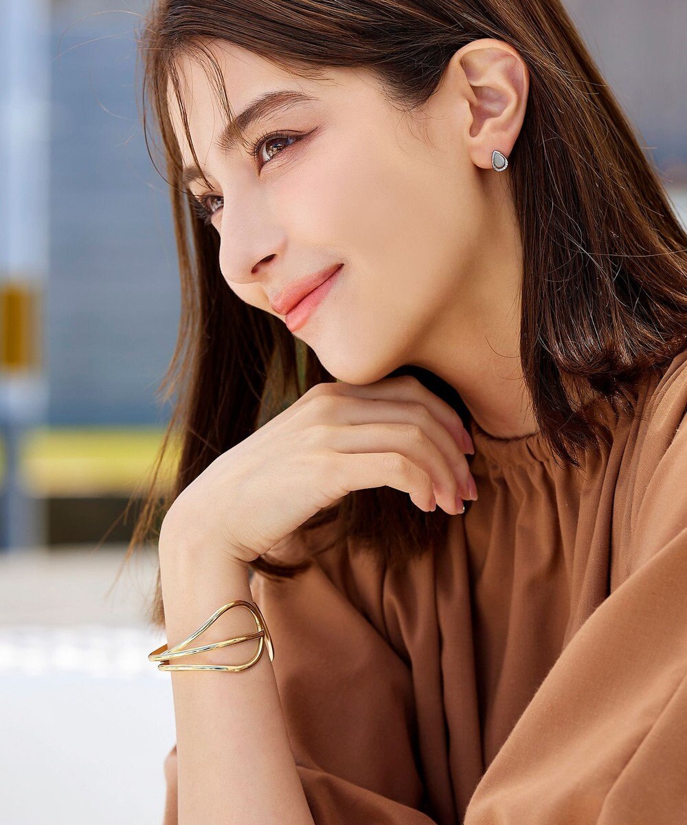 Tiaclasse ワイドクロスバングル 