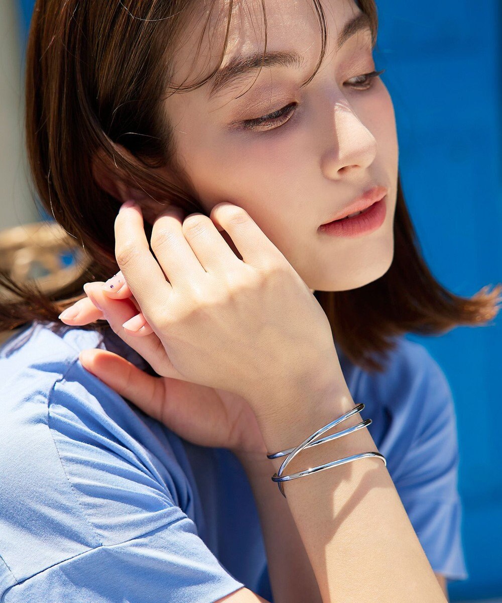 Tiaclasse ワイドクロスバングル 