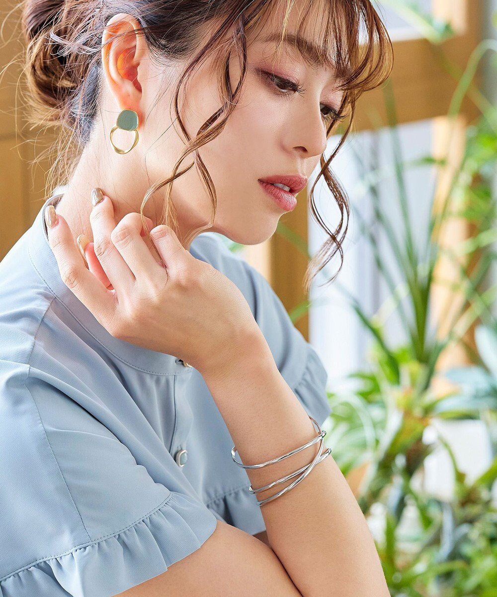 Tiaclasse ワイドクロスバングル 