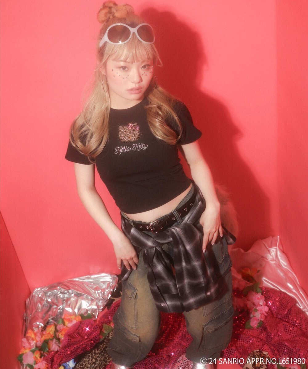 WEGO 【サンリオ】HELLOKITTYコラボラインストーンワンポイントT 
