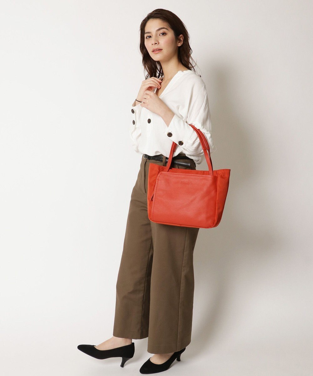 Y'SACCS ナイロン×レザー　スクエアトートバッグ Sサイズ 