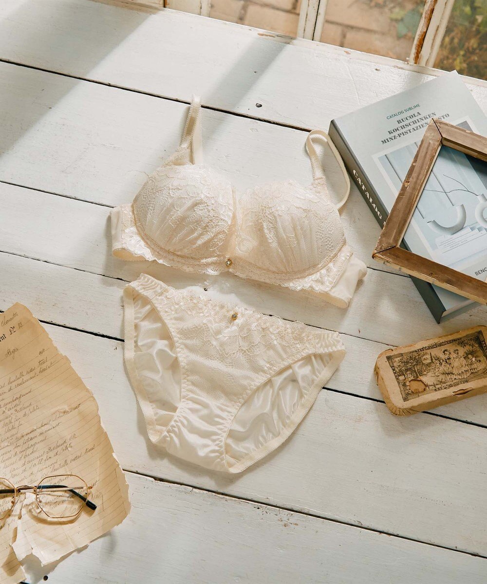 San-ai Resort（三愛水着楽園） 【northerly bra フィットシリーズ 谷間メイク】 カシュクールレースモールド ブラジャー＆ショーツSet B～Fカップ 