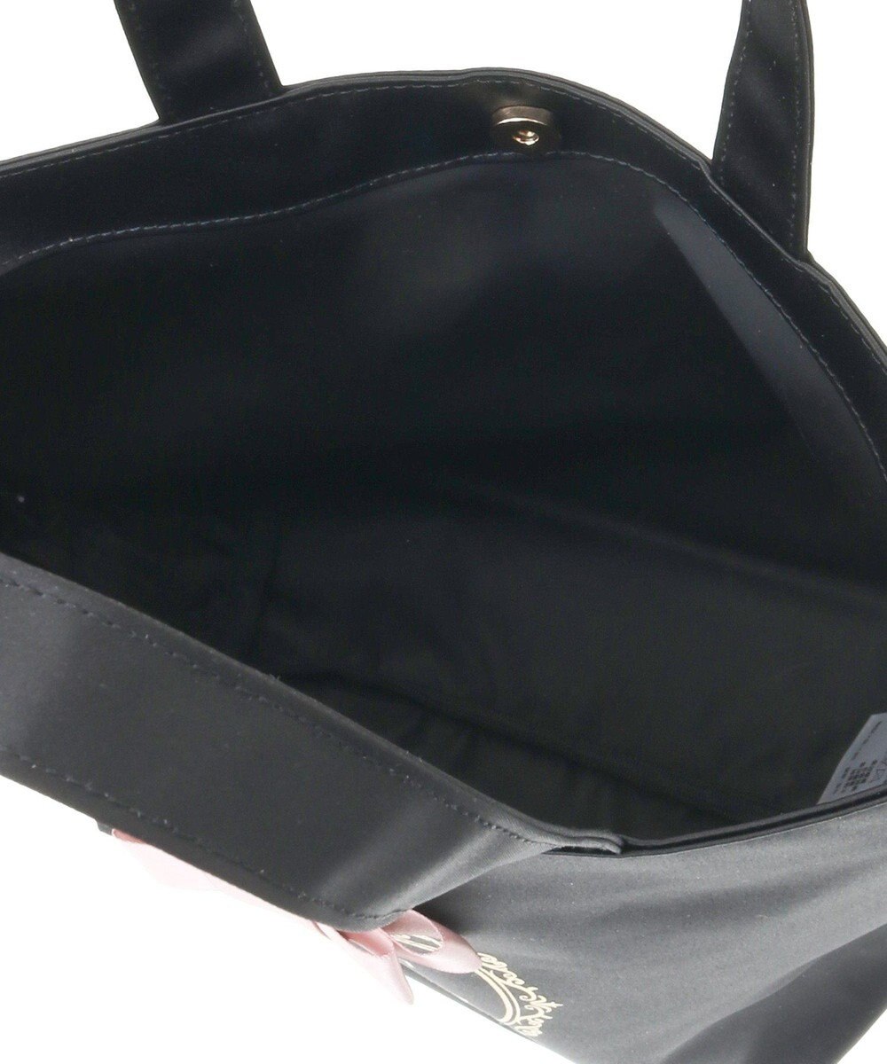 Maison de FLEUR EC限定フレームロゴサテンバッグ 