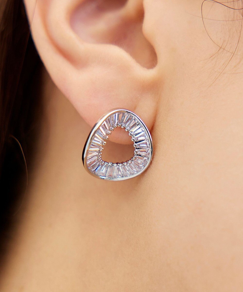 Tiaclasse 【金属アレルギー対応】ウェーブサークルピアス 