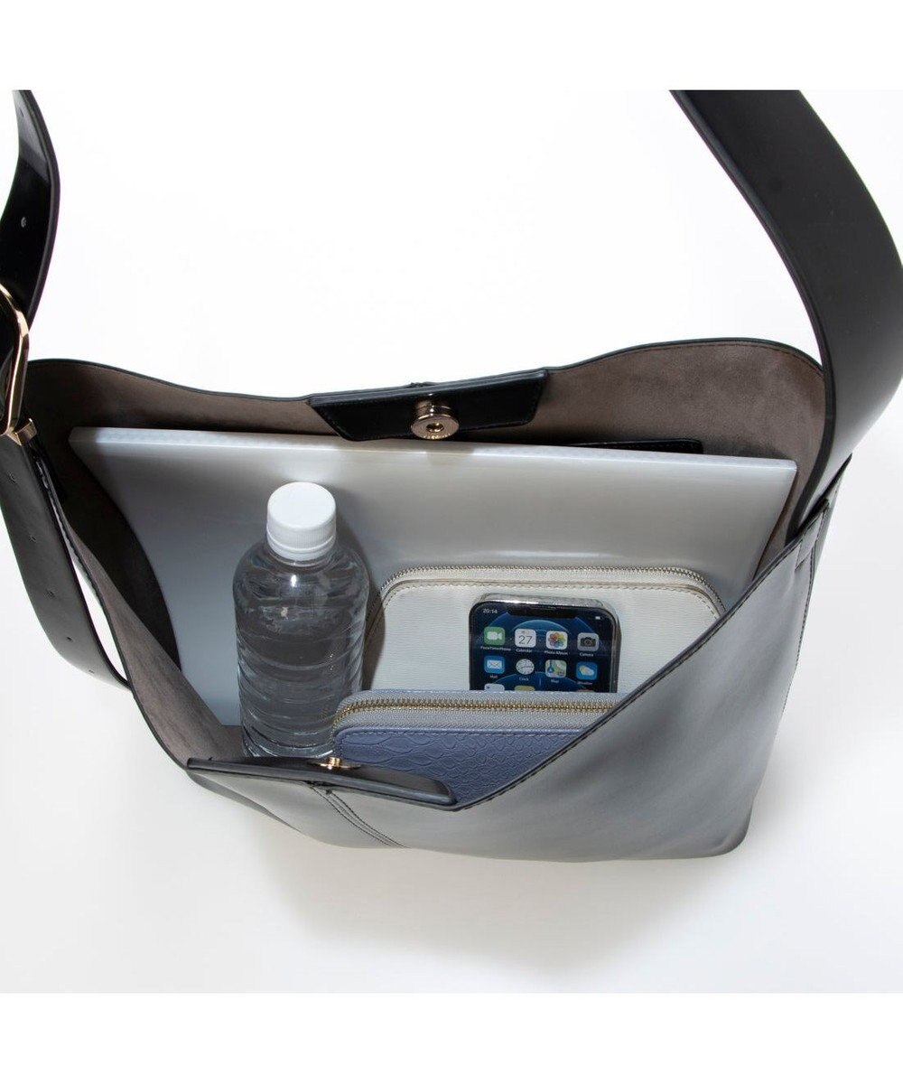 UNBILLION カシュカシュ cachecache / ベルト調節セミショルダーバッグ 