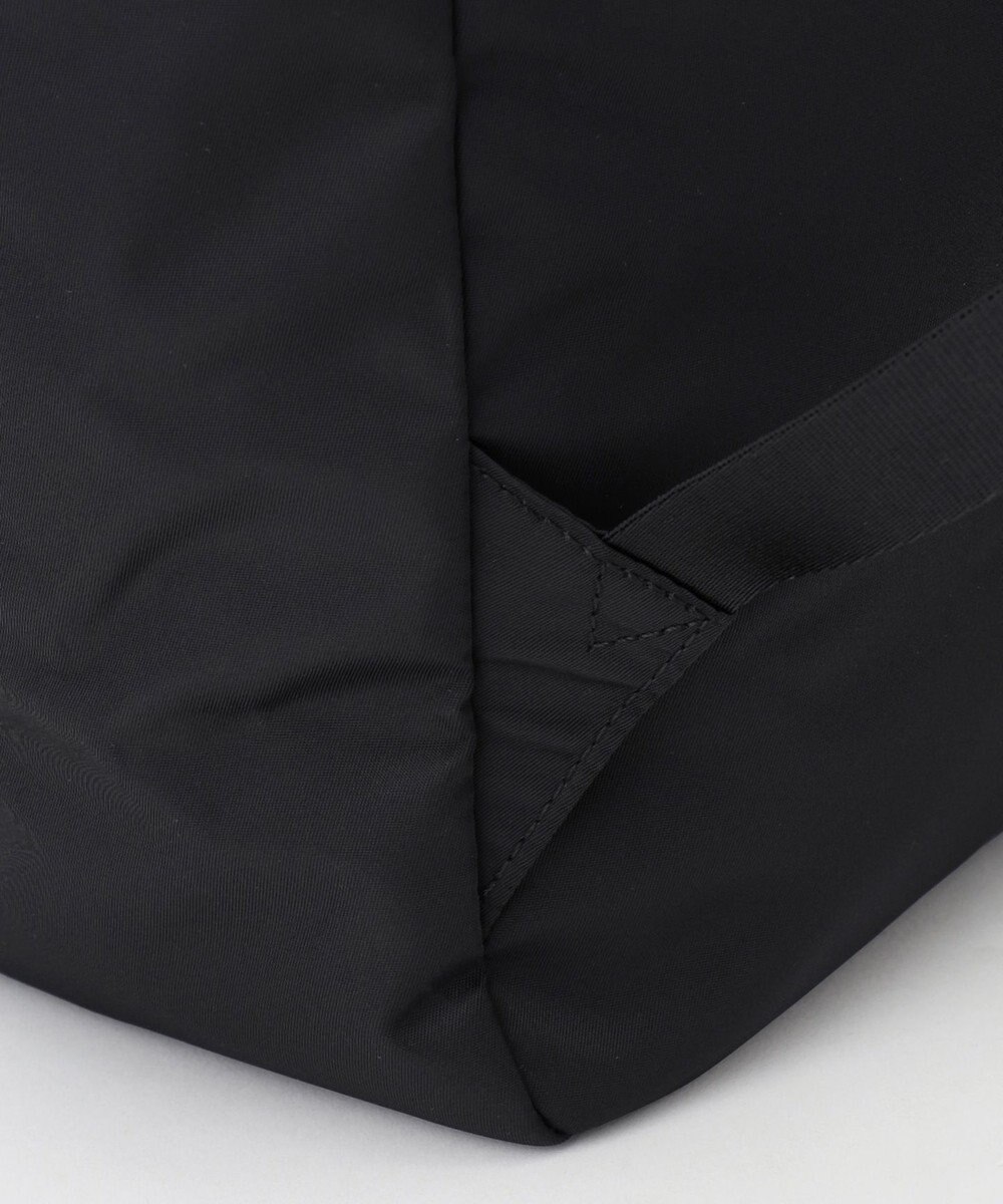 LA BAGAGERIE チャーム付き　ナイロンリュック 