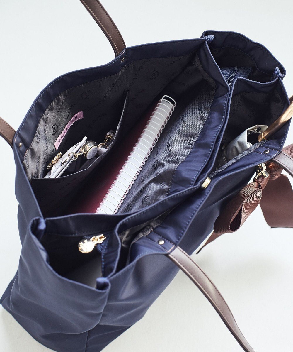 Maison de FLEUR リボンチャーム付き3ルームトートバッグ 