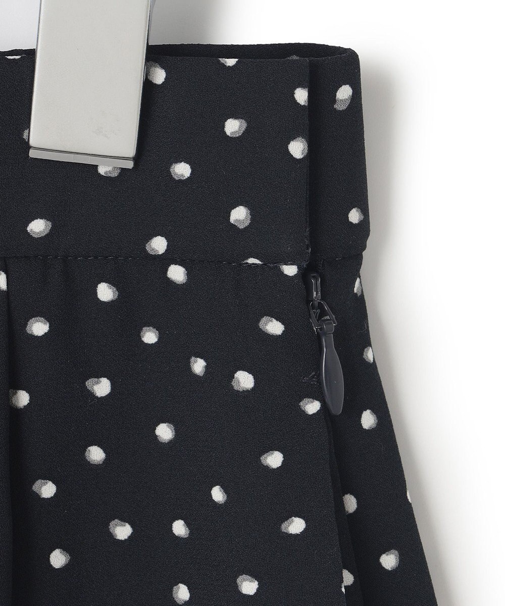 23区 【セットアップ対応/洗える】バックサテンアムンゼン ドットプリント スカート 