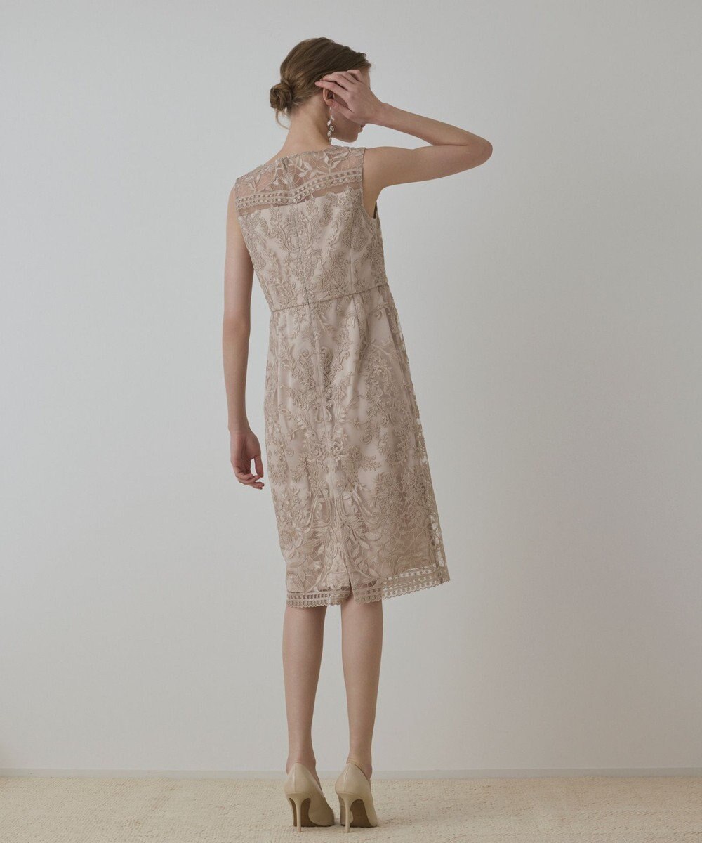 GRACE CONTINENTAL コ－ド刺繍タイトドレス 