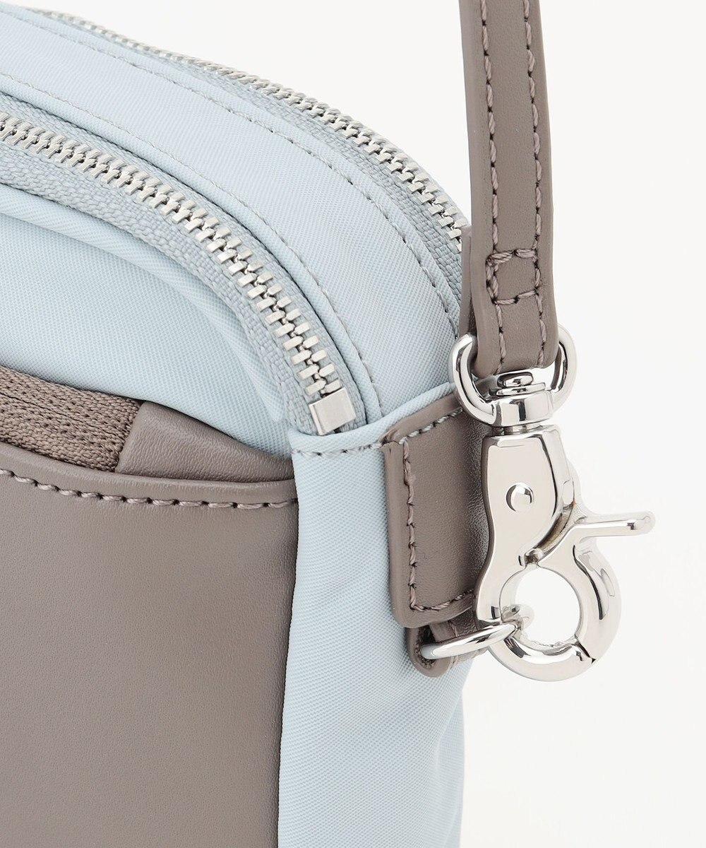 Y'SACCS ナイロン×リサイクルレザー　コンビマルチポシェット 