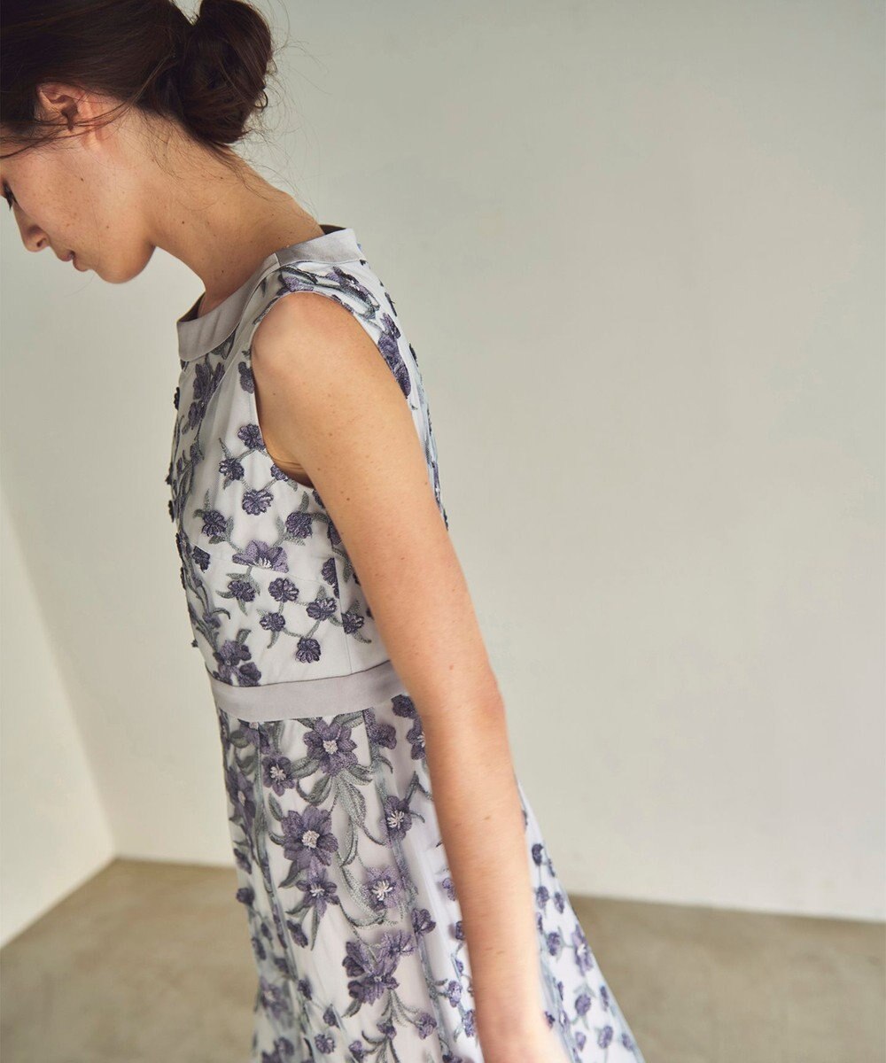 GRACE CONTINENTAL スモール3Dフラワードレス 