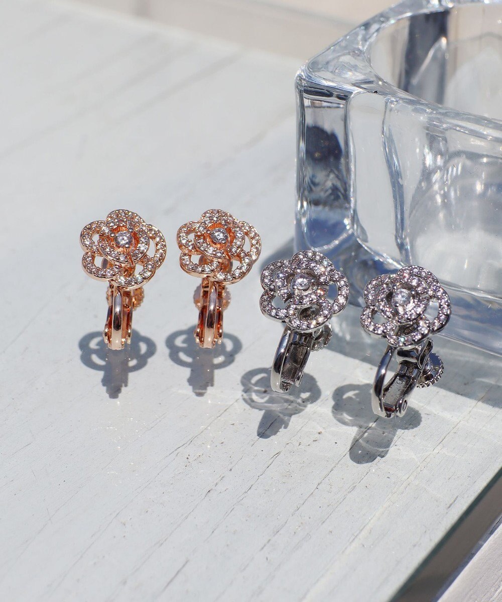 Tiaclasse 【金属アレルギー対応】カメリアモチーフピアス・イヤリング 