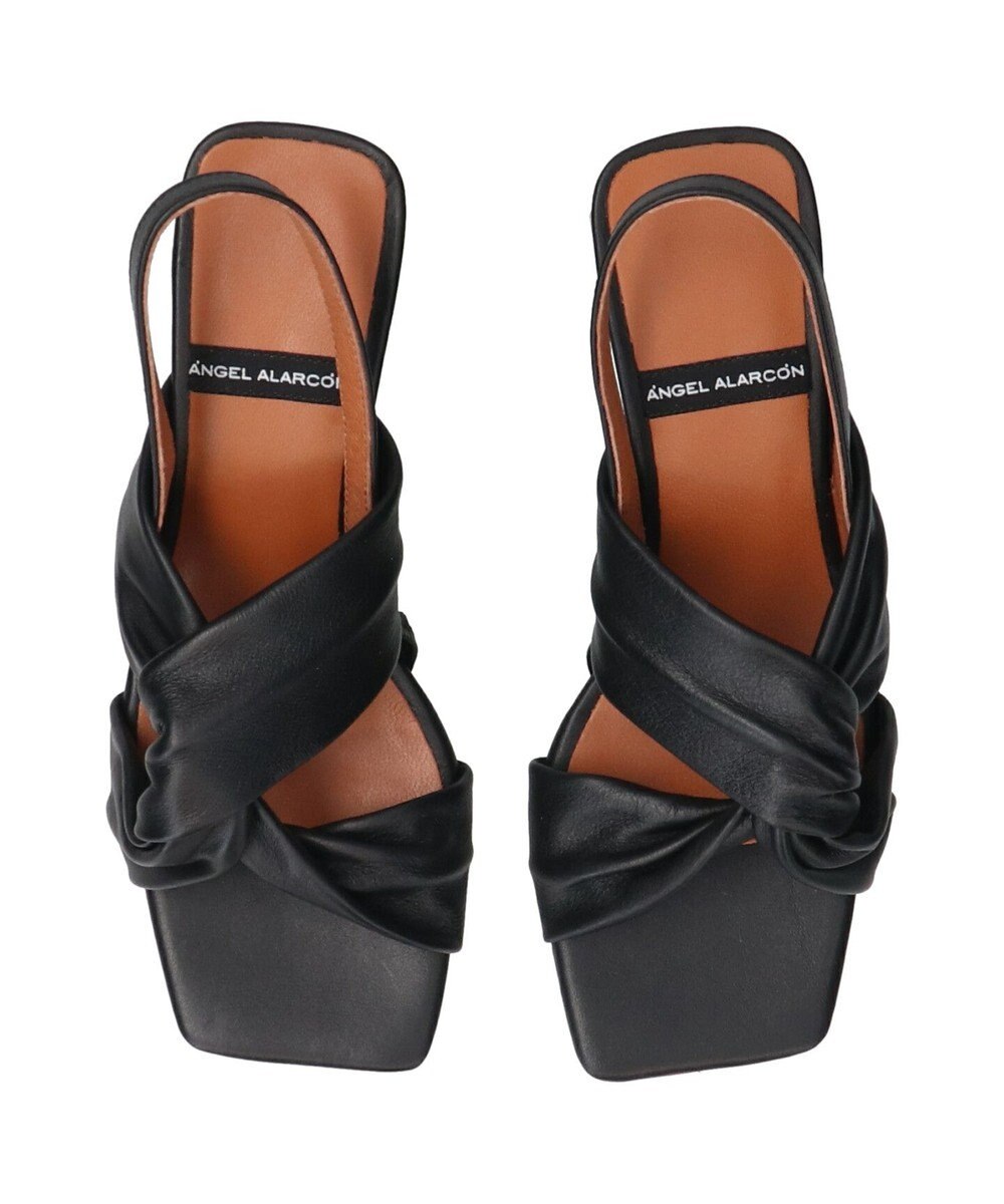 INTER-CHAUSSURES 【ANGEL ALARCON】スクエアトウクロスベルトサンダル 