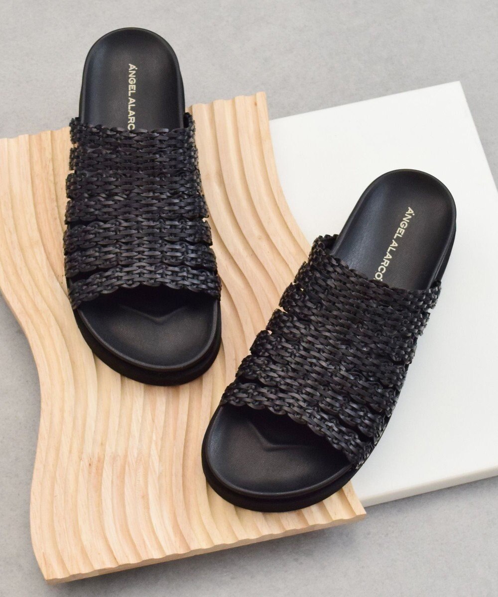 INTER-CHAUSSURES 【ANGEL ALARCON】フットベッドラフィアサンダル 