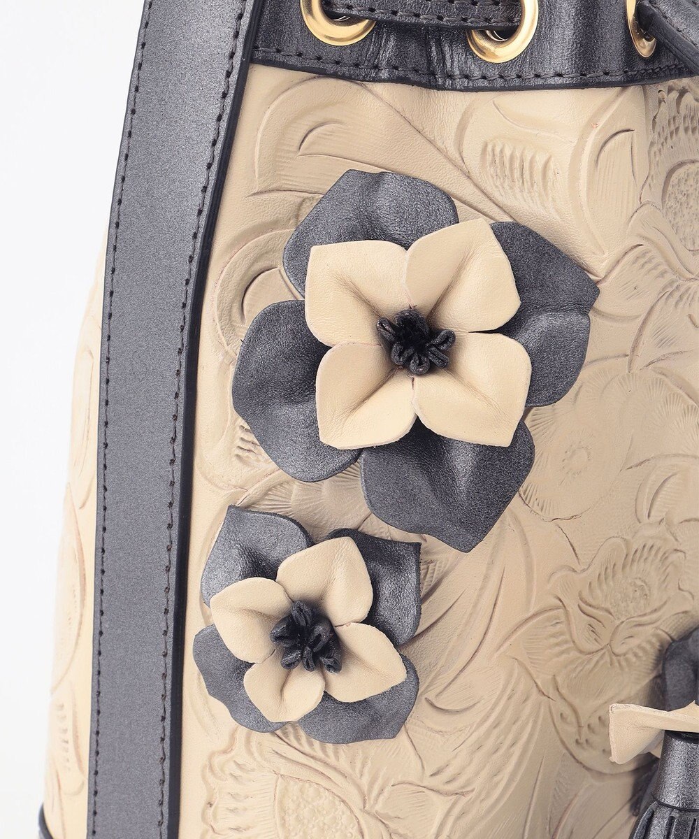 GRACE CONTINENTAL Flower Motif Bag 