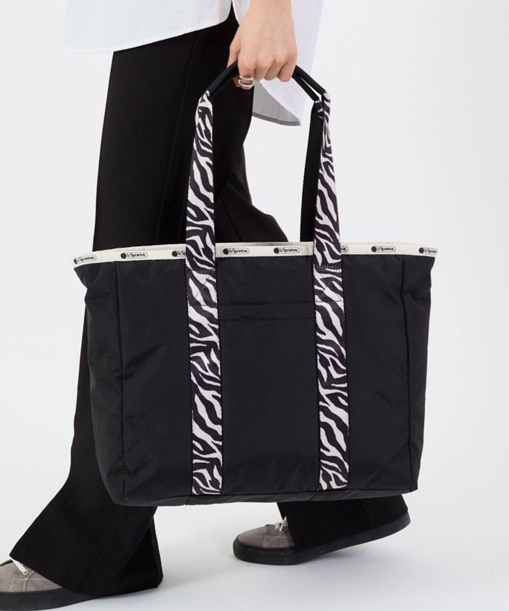 LeSportsac CLASSIC ZIP TOTE/ノワールゼブラ 