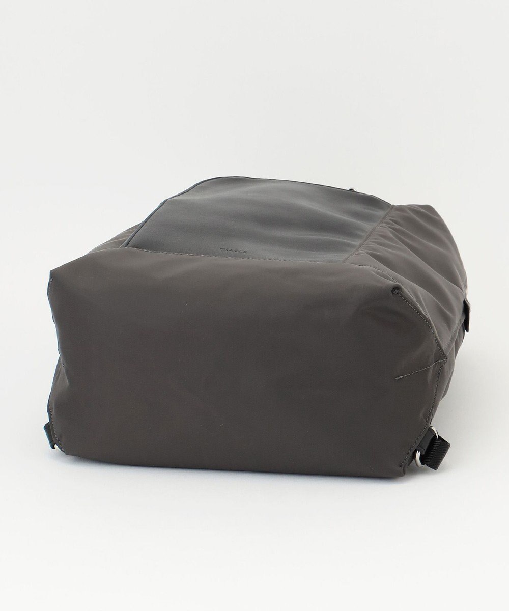 Y'SACCS ナイロン×リサイクルレザー　コンビマルチリュック 