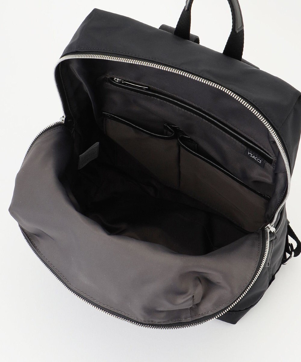 Y'SACCS ナイロン×リサイクルレザー　コンビマルチリュック 