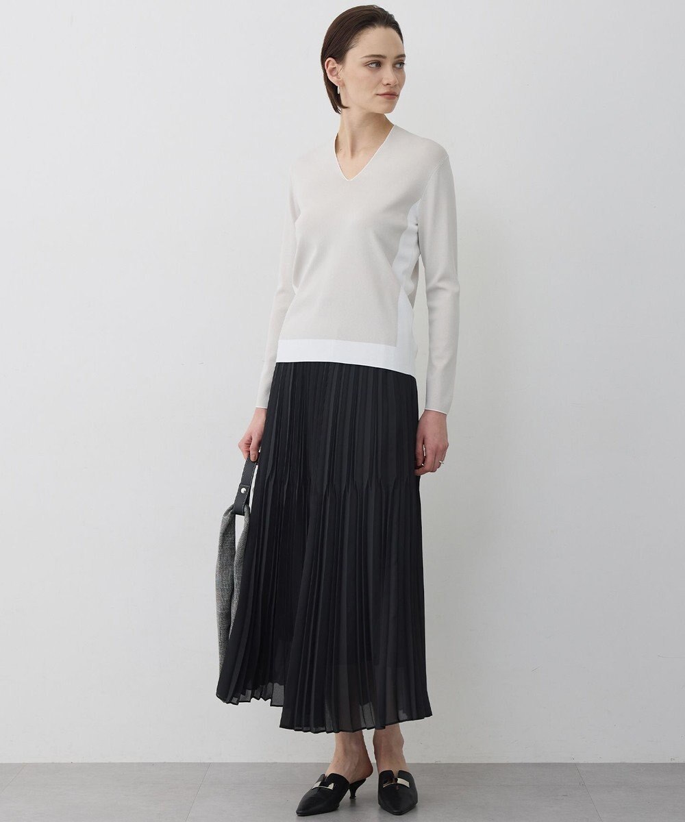 ICB L シンセティックフルニードル Vネックニット 