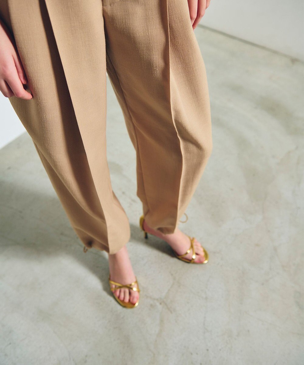 GRACE CONTINENTAL ストレッチスラブタックパンツ 