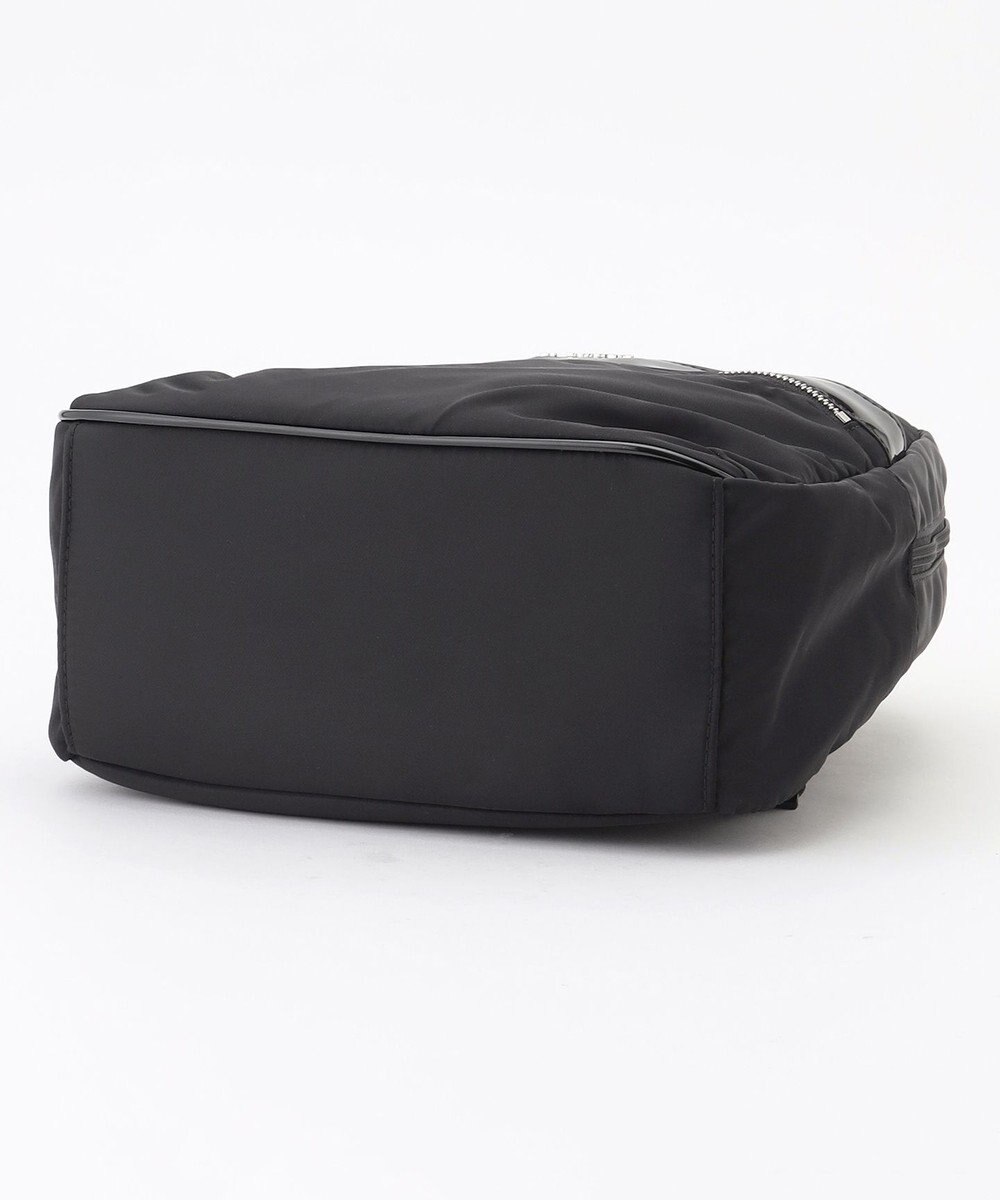 LA BAGAGERIE エナメルアクセントリュックサック 