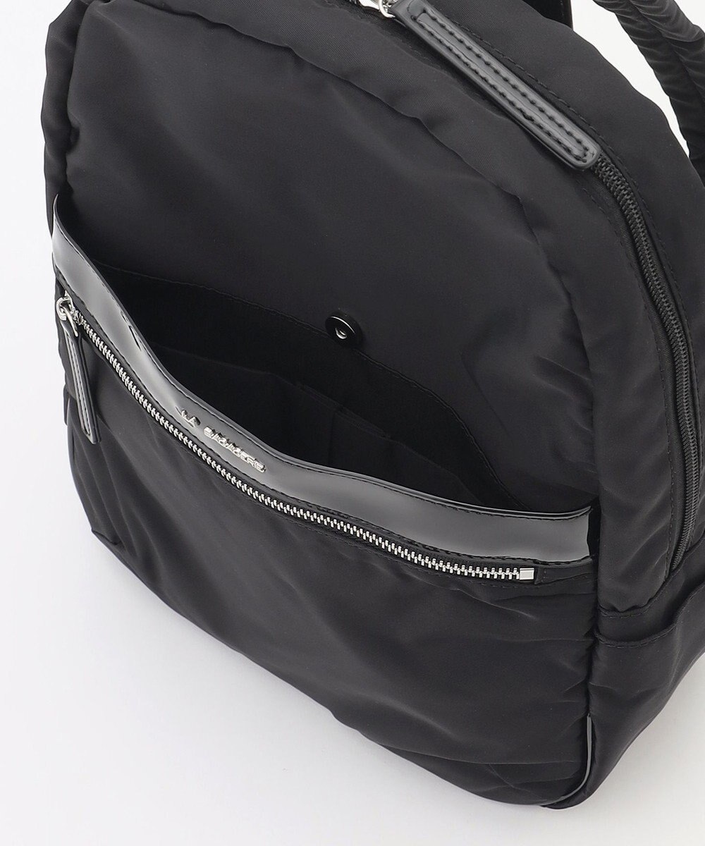 LA BAGAGERIE エナメルアクセントリュックサック 