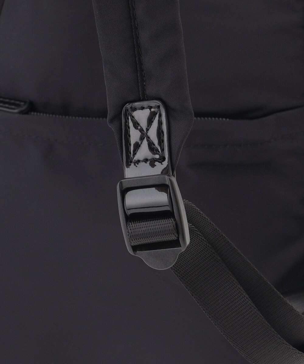 LA BAGAGERIE エナメルアクセントリュックサック 