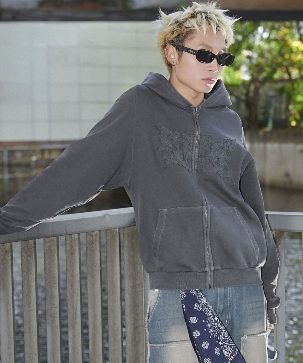 WEGO 【ユニセックス着用ITEM】ピグメントダメージアップリケZIPパーカー 