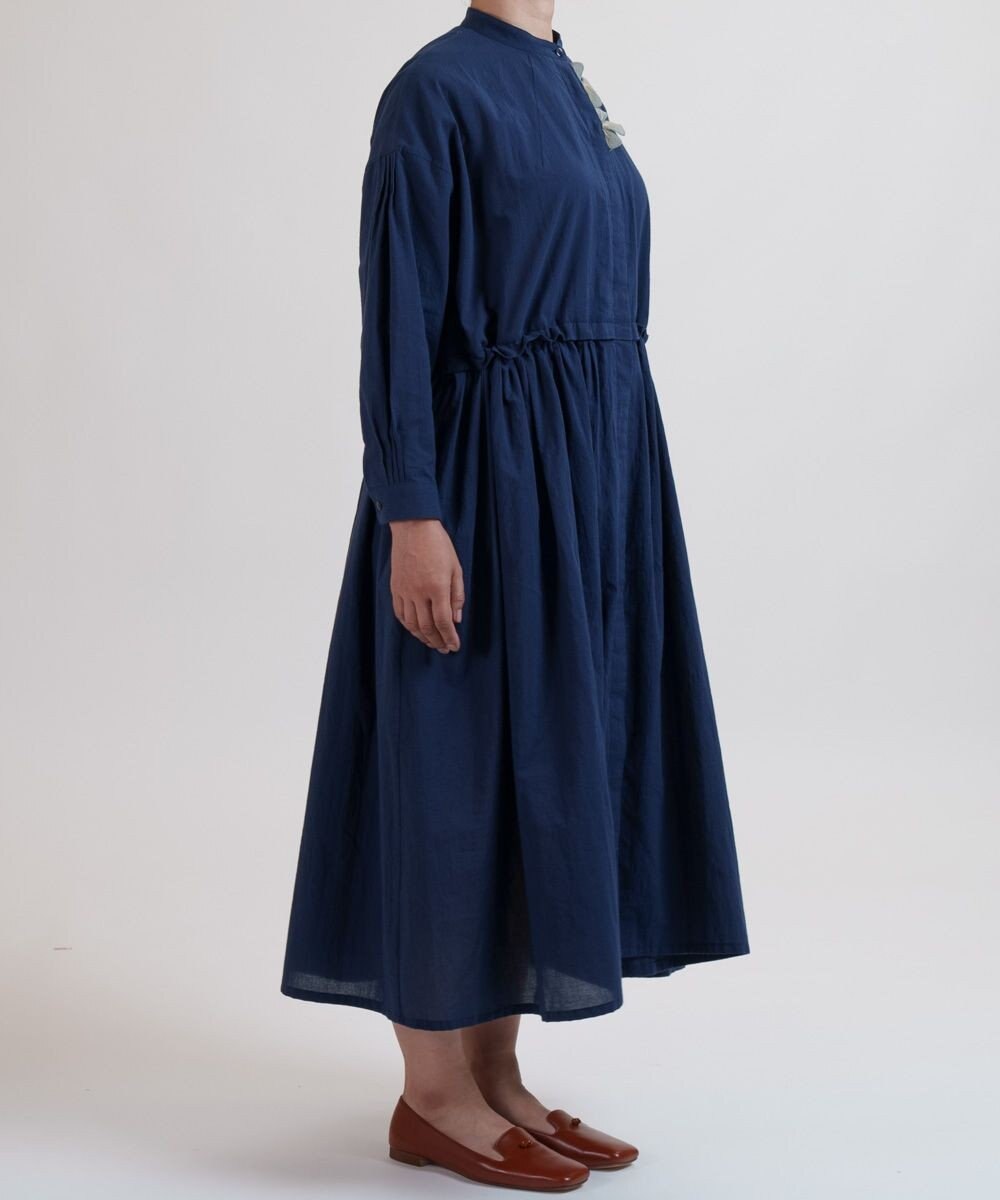 muuc 花刺繍モチーフのコットンローンワンピース 