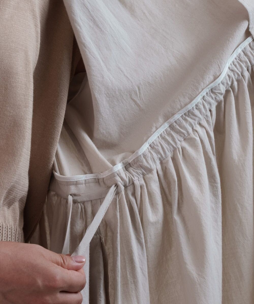 muuc 花刺繍モチーフのコットンローンワンピース 