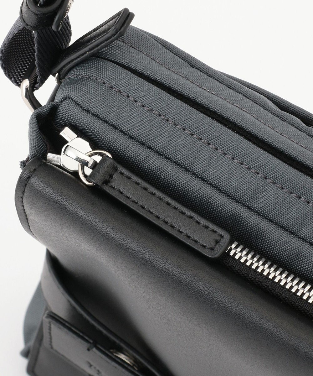 Y'SACCS ベルトスクエアミニマムショルダーバッグ 