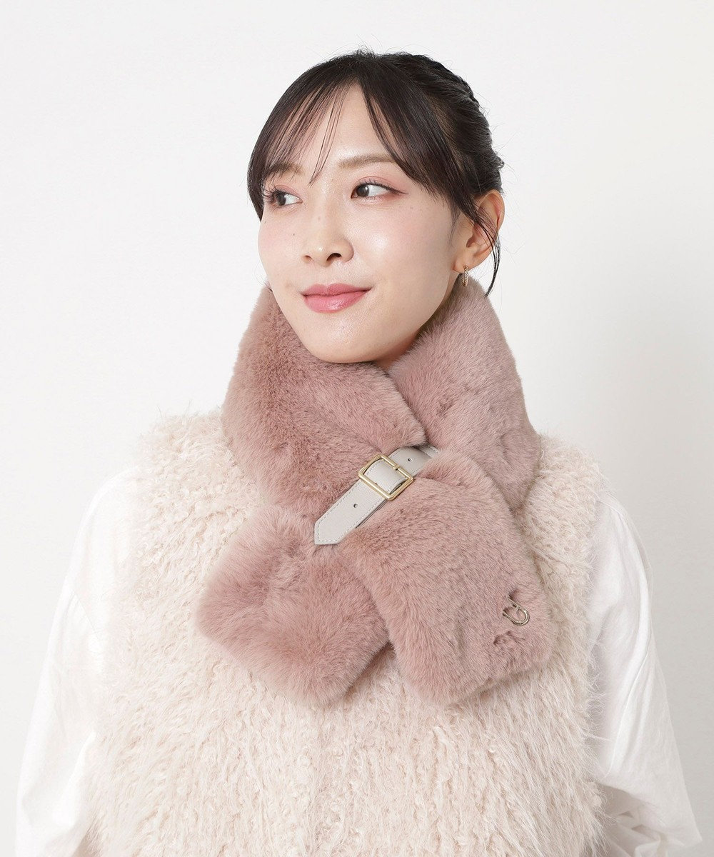 MOONBAT FURLA（フルラ）ベルト差し込みファーティペット アーチロゴ フェイクファー 