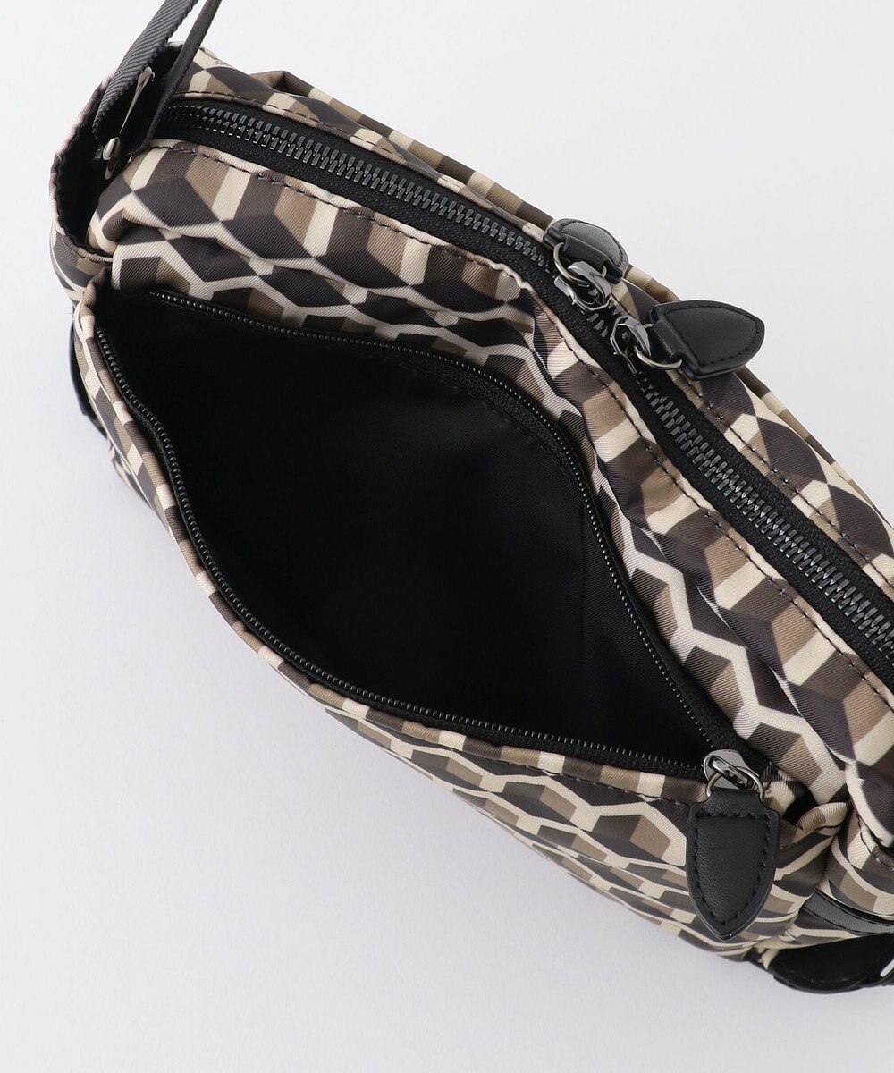 Y'SACCS キュービックモノグラム　スクエアショルダー 