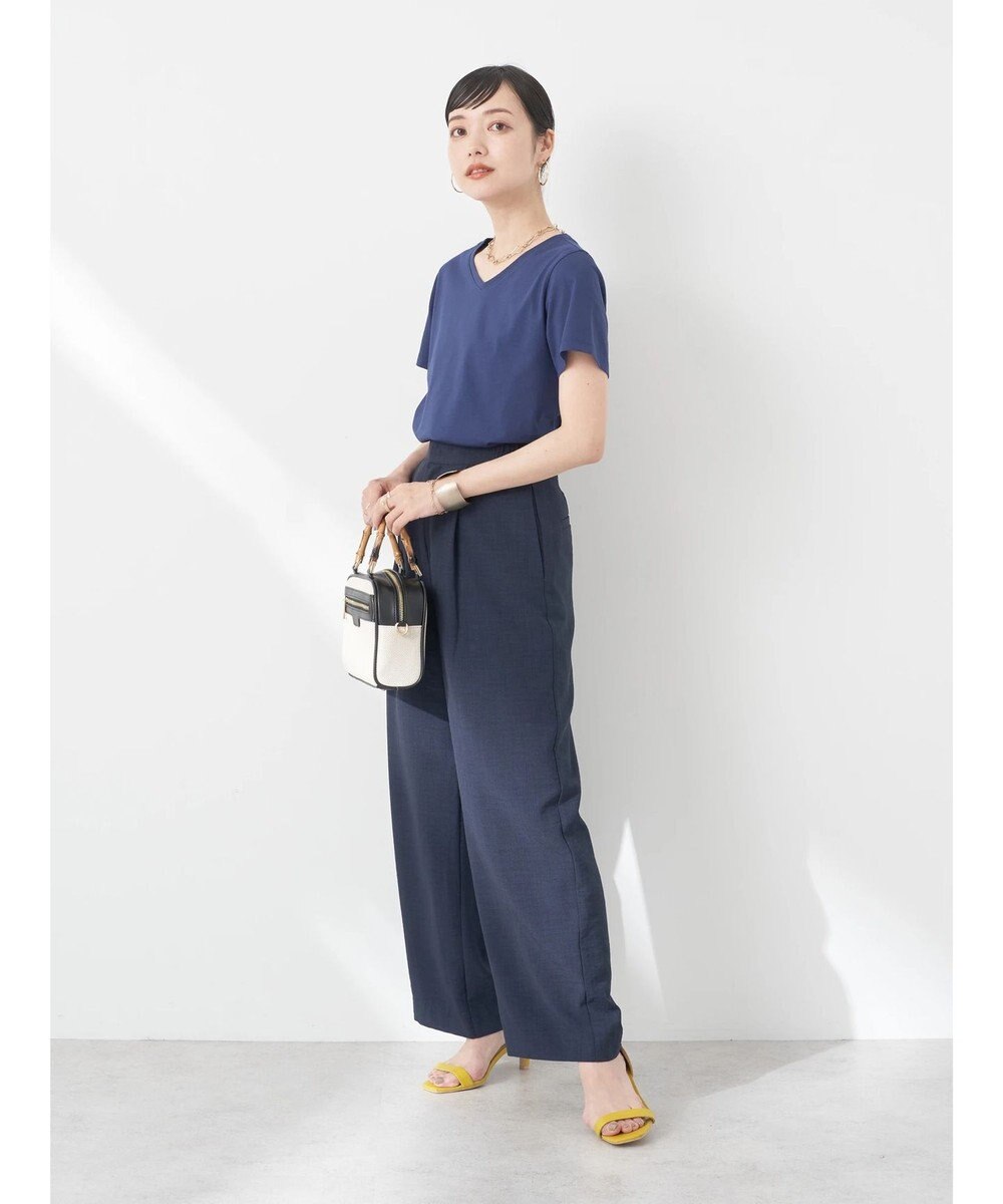 earth music&ecology ＶネックＴシャツ（汗じみ防止） 