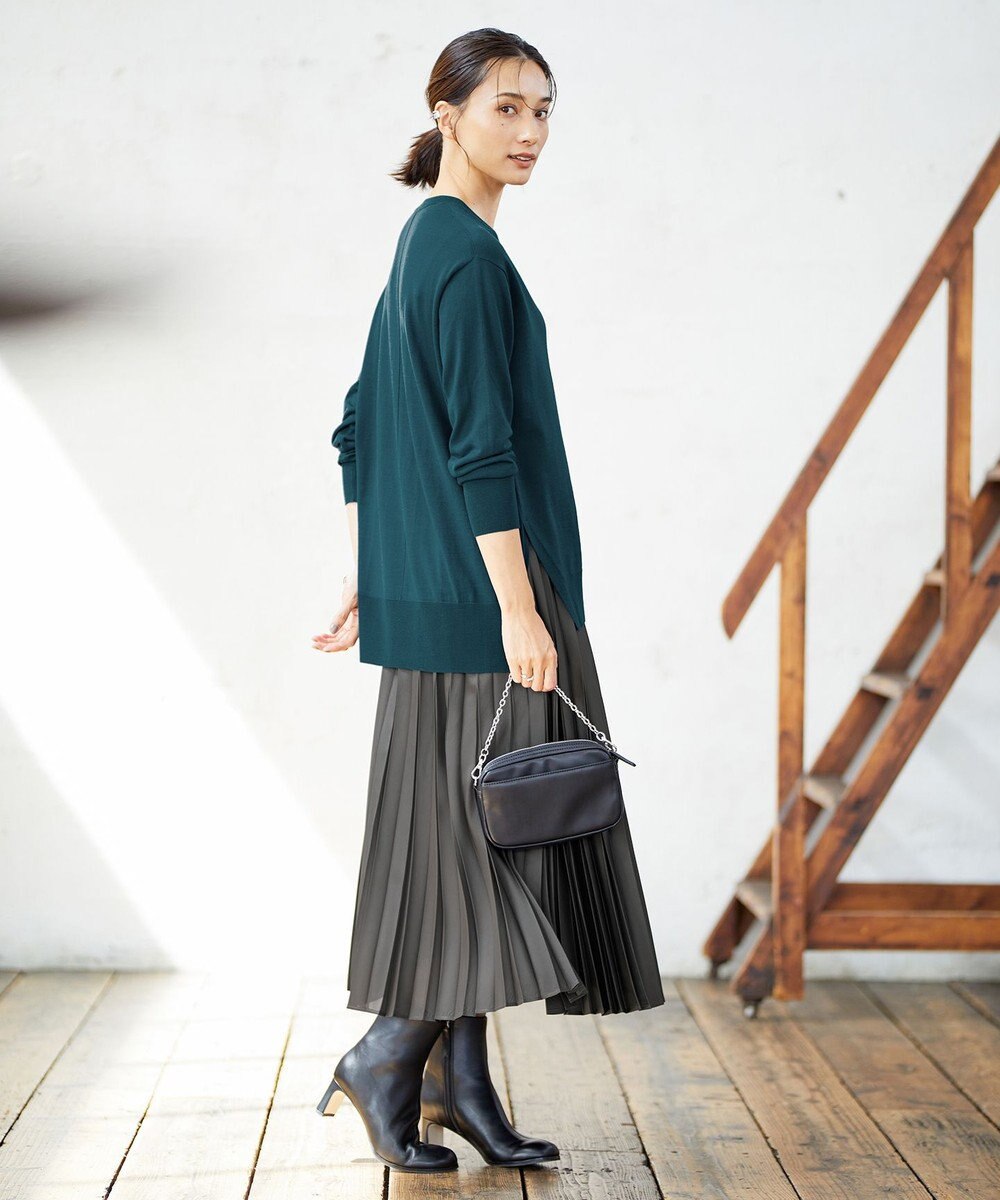 ICB 【洗える】 コンパクトウール Vネックプルオーバー 