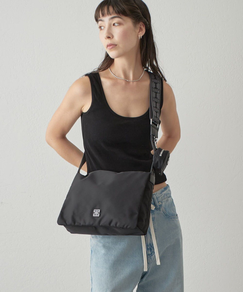 IACUCCI アーゴ ミディアムショルダー NYLON/CERVO 