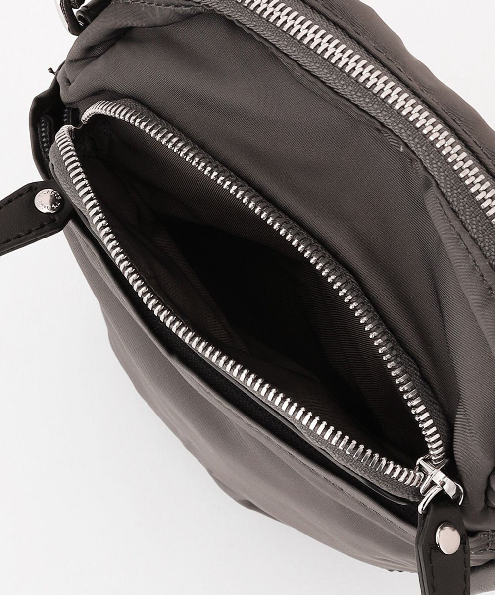 Y'SACCS ポリエステルツイル ポシェット 