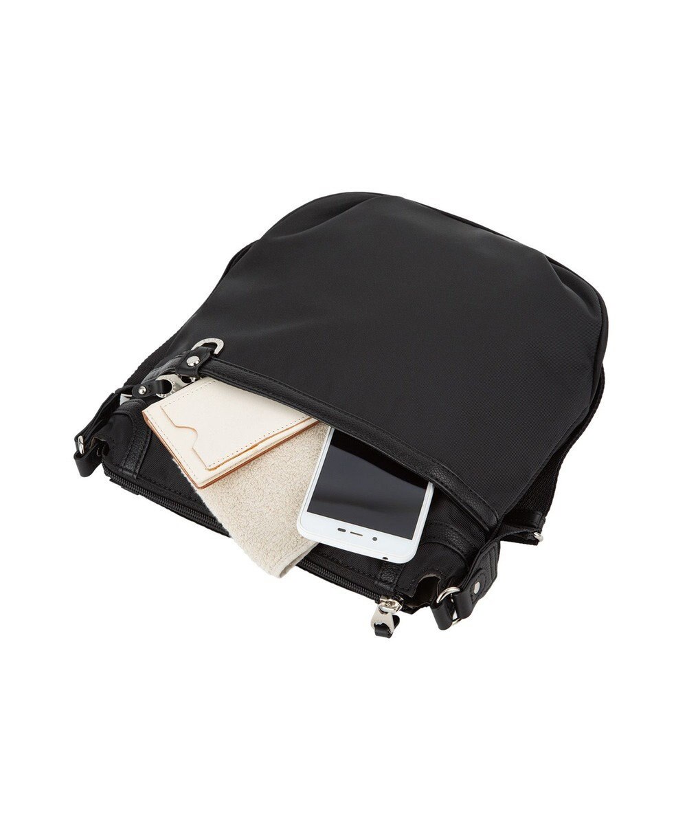ACE BAGS & LUGGAGE PROGRES アベス ショルダーバッグ 縦型 20182 