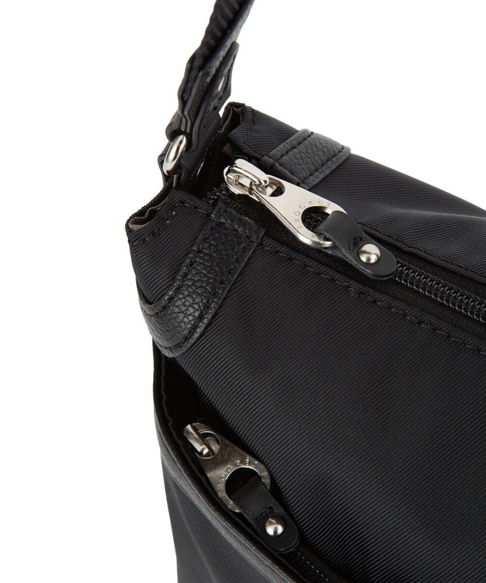 ACE BAGS & LUGGAGE PROGRES アベス ショルダーバッグ 縦型 20182 
