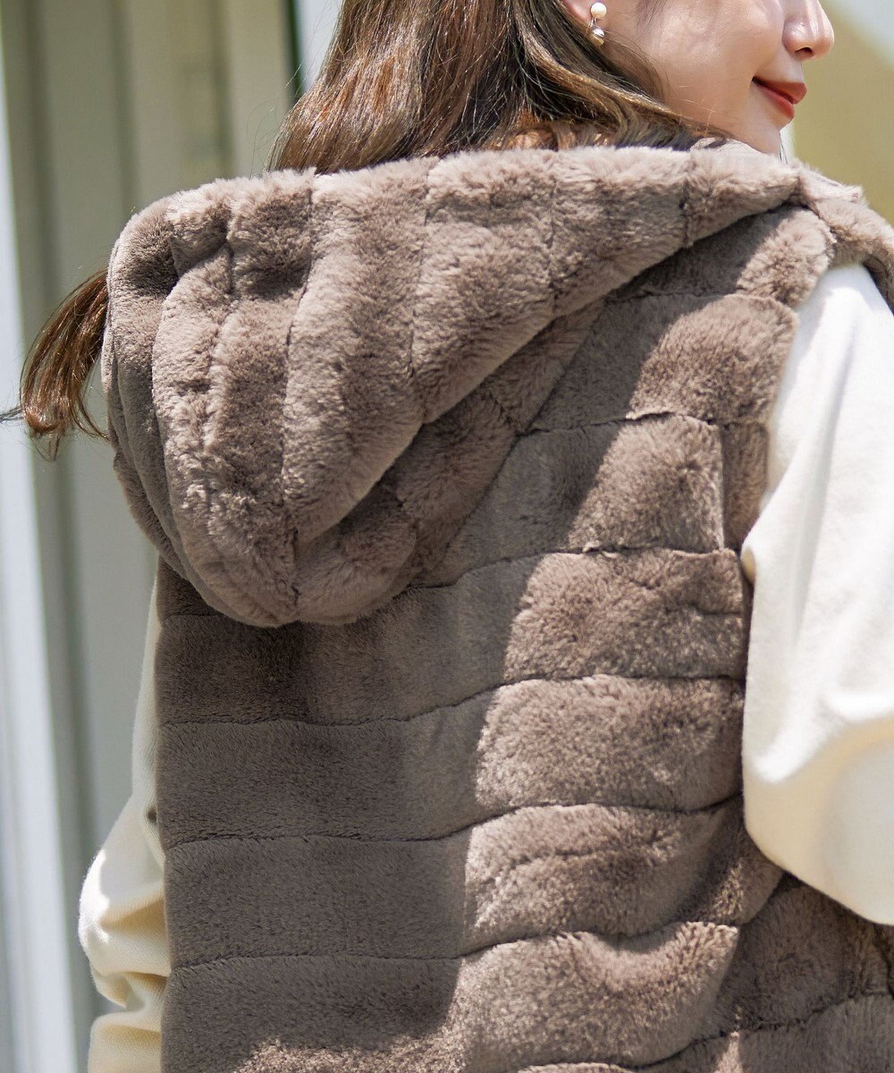 Tiaclasse 【2WAY】着回し自由のリバーシブルキルトフェイクファーベスト 