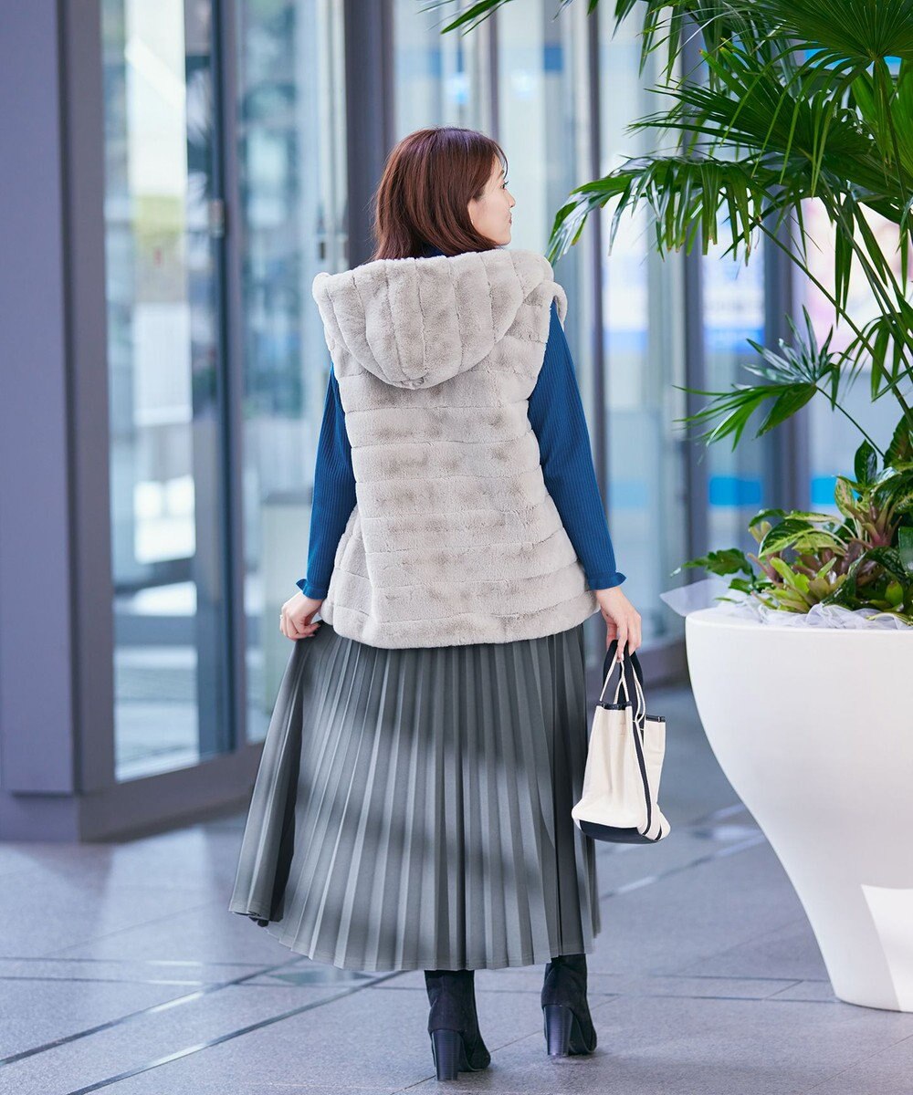 Tiaclasse 【2WAY】着回し自由のリバーシブルキルトフェイクファーベスト 