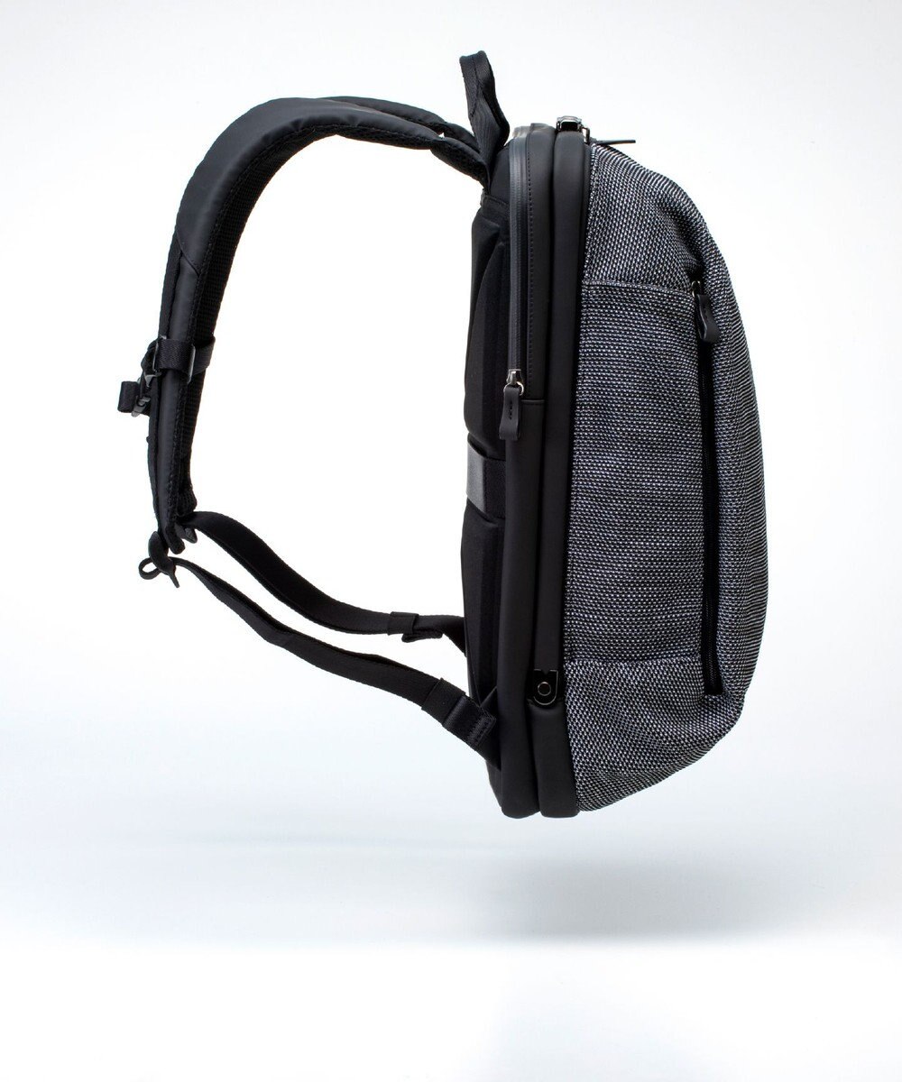 Atelier nuu Tondo fit ダレスバッグパック 